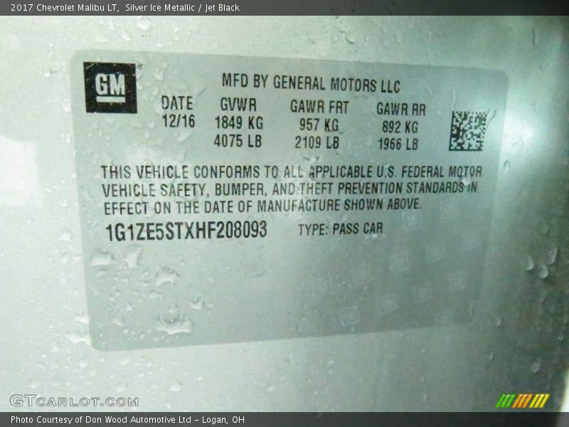 Silver Ice Metallic / Jet Black 2017 Chevrolet Malibu LT