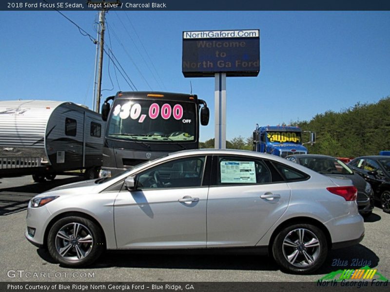 Ingot Silver / Charcoal Black 2018 Ford Focus SE Sedan