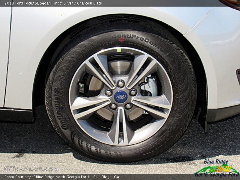 Ingot Silver / Charcoal Black 2018 Ford Focus SE Sedan