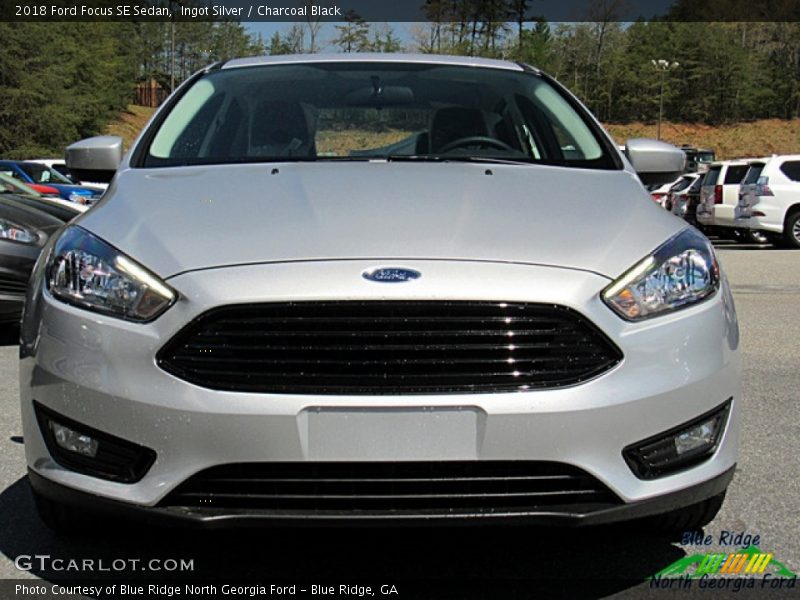 Ingot Silver / Charcoal Black 2018 Ford Focus SE Sedan