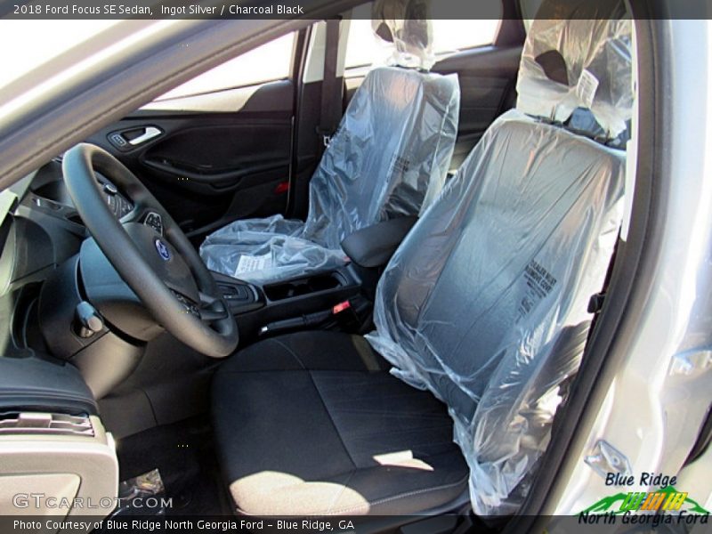 Ingot Silver / Charcoal Black 2018 Ford Focus SE Sedan