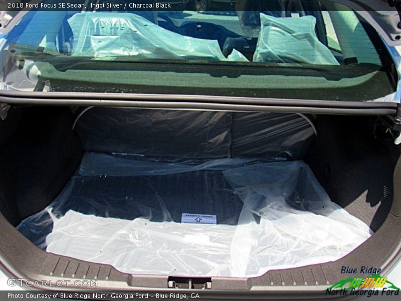Ingot Silver / Charcoal Black 2018 Ford Focus SE Sedan