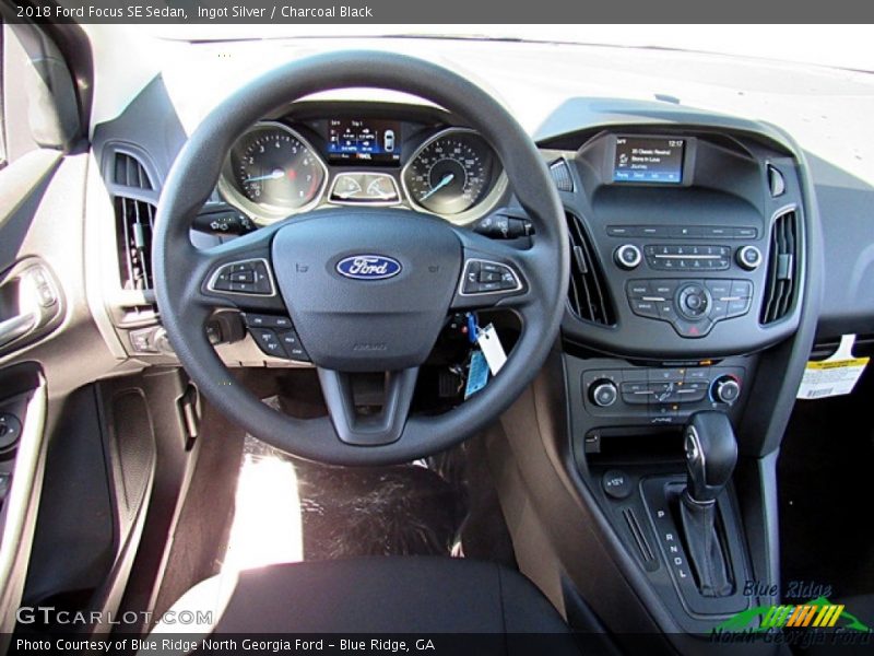 Ingot Silver / Charcoal Black 2018 Ford Focus SE Sedan