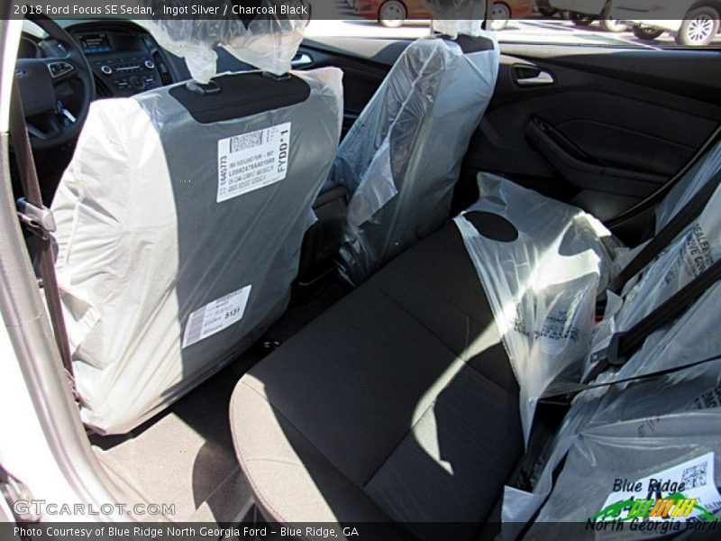 Ingot Silver / Charcoal Black 2018 Ford Focus SE Sedan