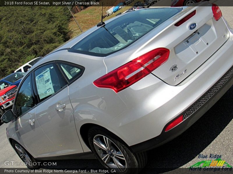 Ingot Silver / Charcoal Black 2018 Ford Focus SE Sedan