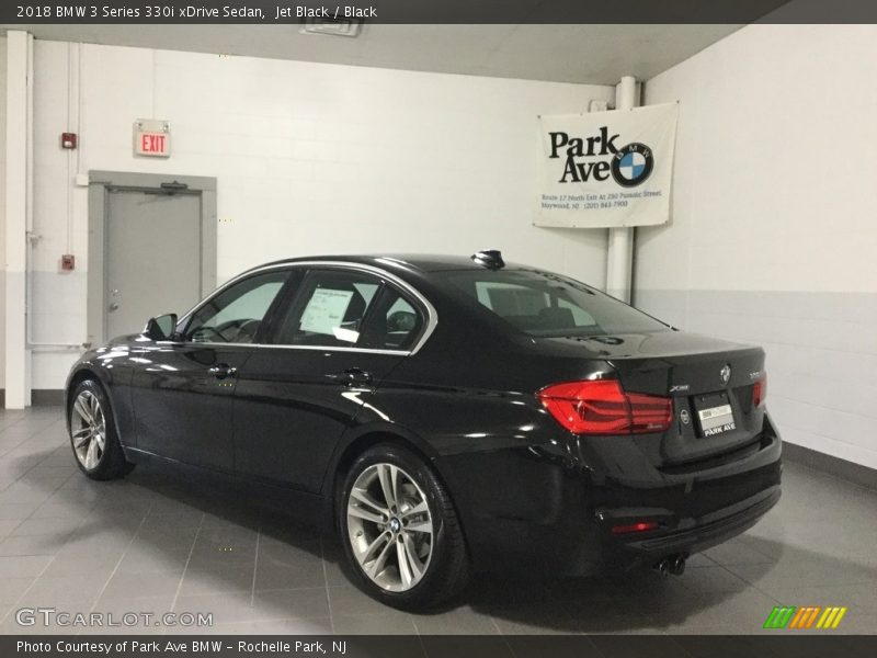 Jet Black / Black 2018 BMW 3 Series 330i xDrive Sedan