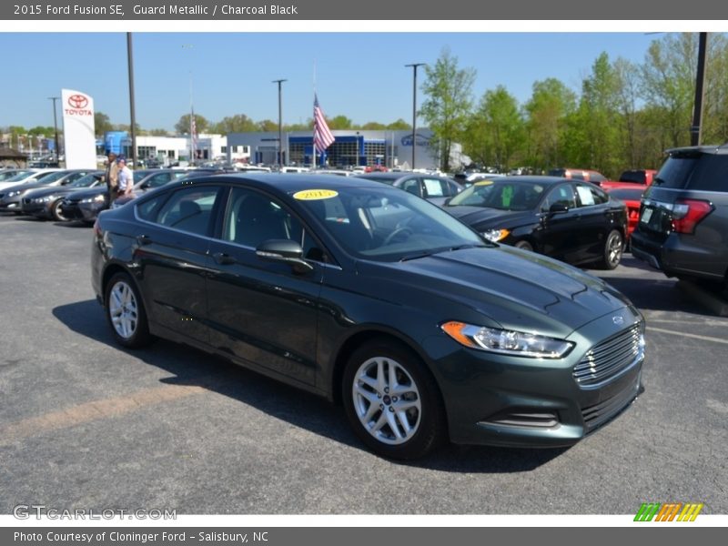 Guard Metallic / Charcoal Black 2015 Ford Fusion SE
