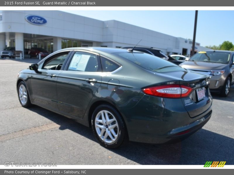 Guard Metallic / Charcoal Black 2015 Ford Fusion SE
