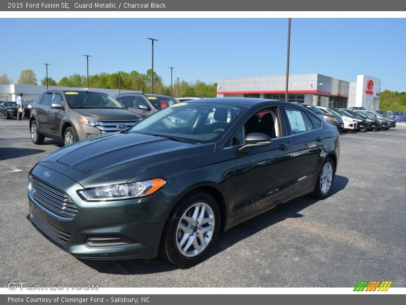 Guard Metallic / Charcoal Black 2015 Ford Fusion SE