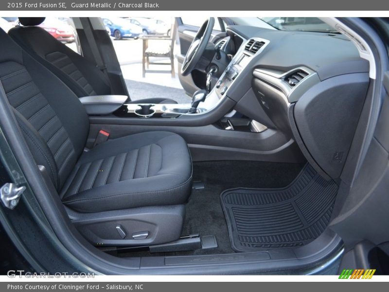 Guard Metallic / Charcoal Black 2015 Ford Fusion SE