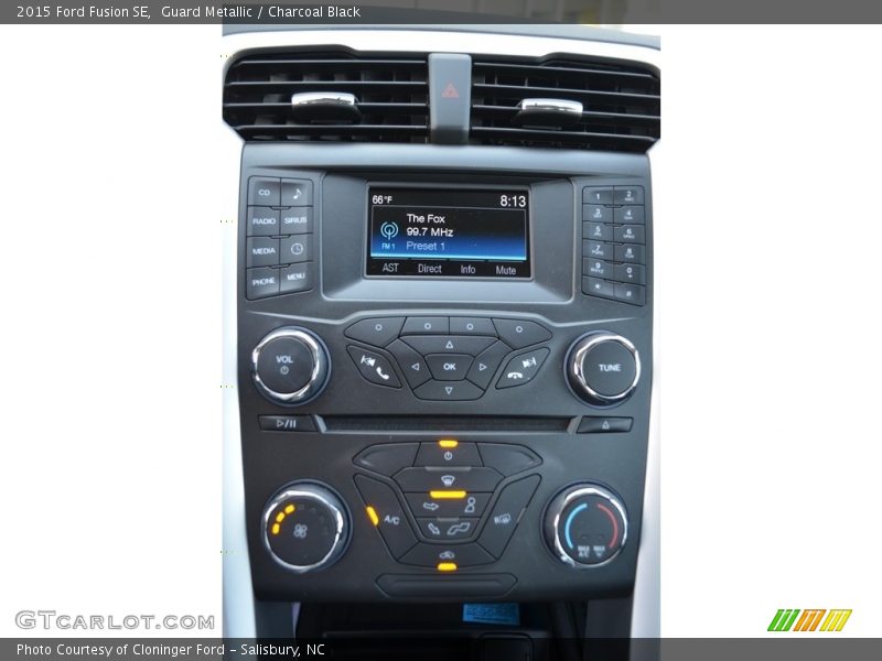 Guard Metallic / Charcoal Black 2015 Ford Fusion SE