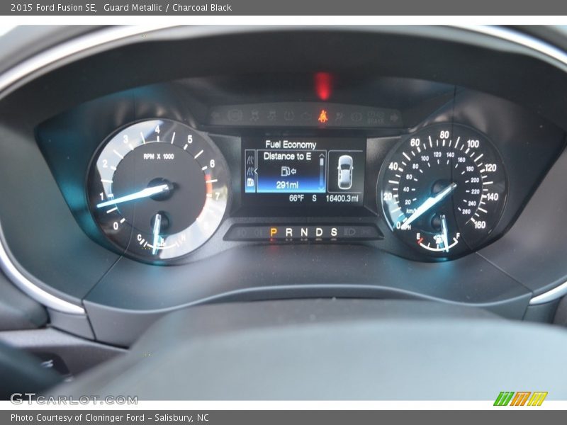 Guard Metallic / Charcoal Black 2015 Ford Fusion SE