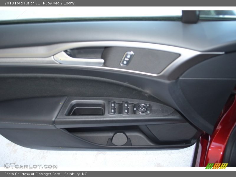 Ruby Red / Ebony 2018 Ford Fusion SE