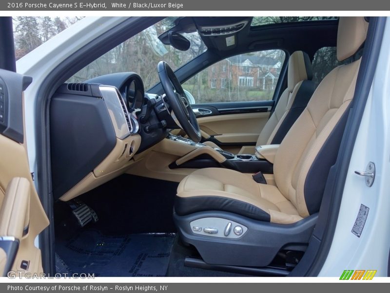 Front Seat of 2016 Cayenne S E-Hybrid