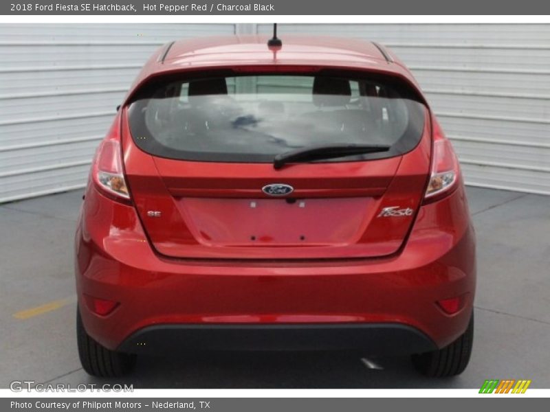 Hot Pepper Red / Charcoal Black 2018 Ford Fiesta SE Hatchback