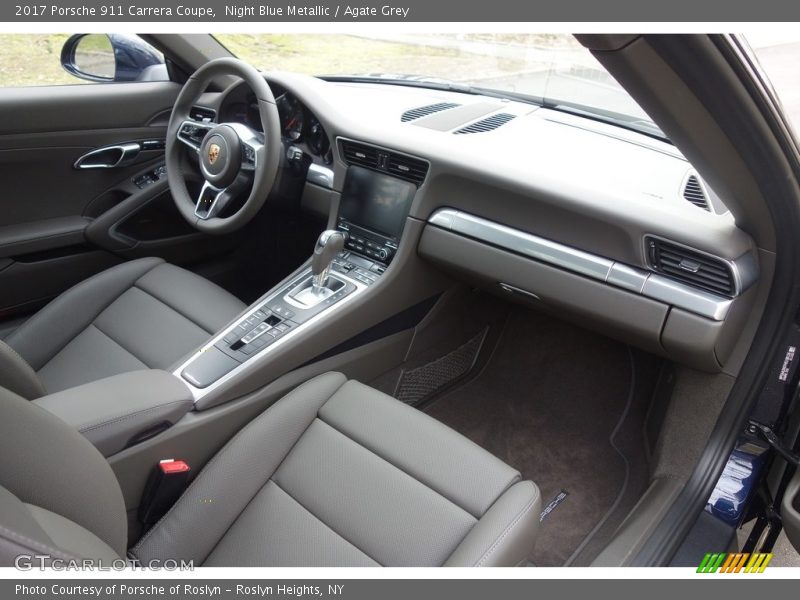 Dashboard of 2017 911 Carrera Coupe