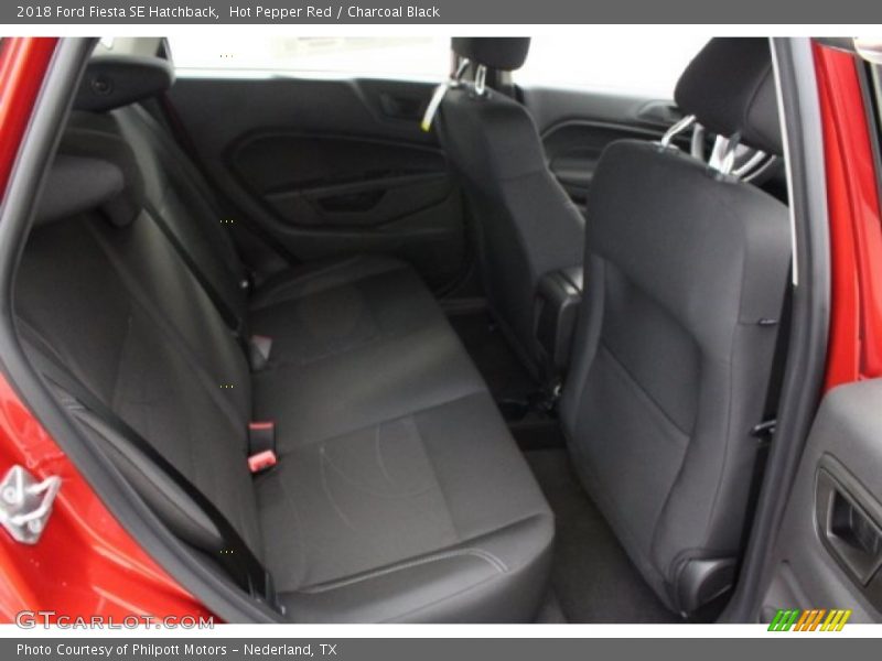 Hot Pepper Red / Charcoal Black 2018 Ford Fiesta SE Hatchback