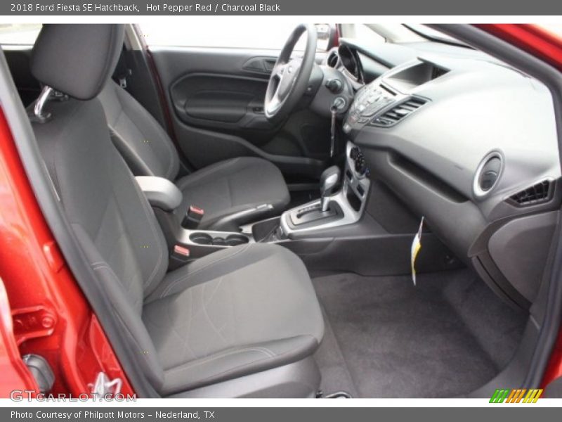 Hot Pepper Red / Charcoal Black 2018 Ford Fiesta SE Hatchback