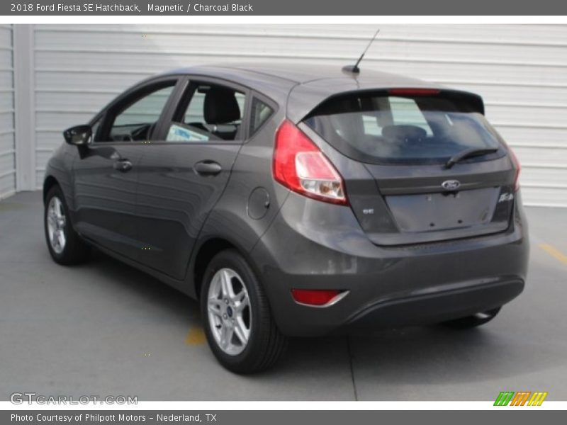 Magnetic / Charcoal Black 2018 Ford Fiesta SE Hatchback