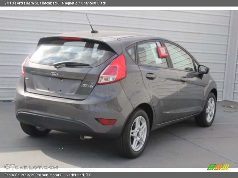 Magnetic / Charcoal Black 2018 Ford Fiesta SE Hatchback
