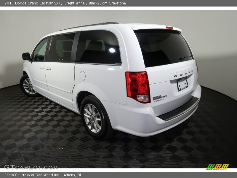 Bright White / Black/Light Graystone 2015 Dodge Grand Caravan SXT