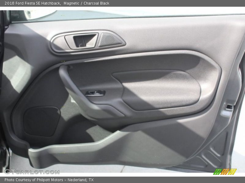 Magnetic / Charcoal Black 2018 Ford Fiesta SE Hatchback