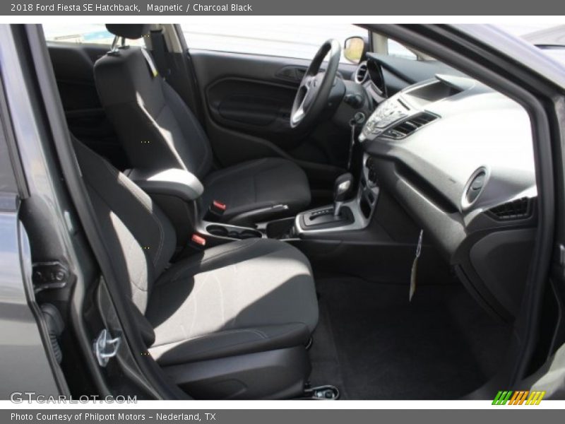 Magnetic / Charcoal Black 2018 Ford Fiesta SE Hatchback