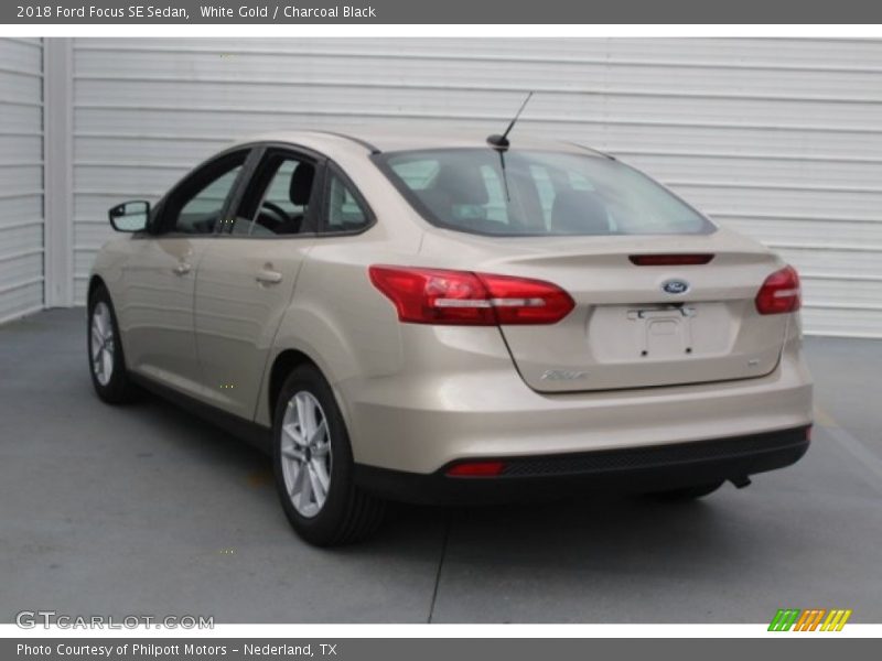 White Gold / Charcoal Black 2018 Ford Focus SE Sedan