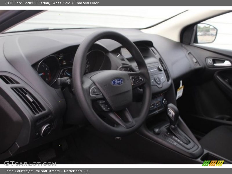 White Gold / Charcoal Black 2018 Ford Focus SE Sedan