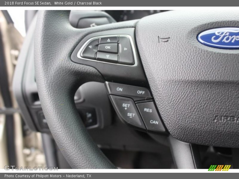 White Gold / Charcoal Black 2018 Ford Focus SE Sedan
