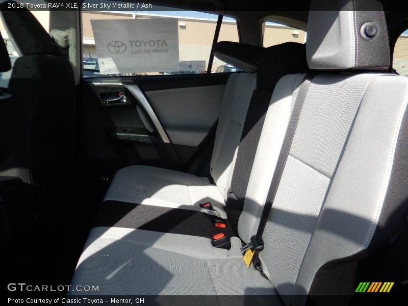 Silver Sky Metallic / Ash 2018 Toyota RAV4 XLE