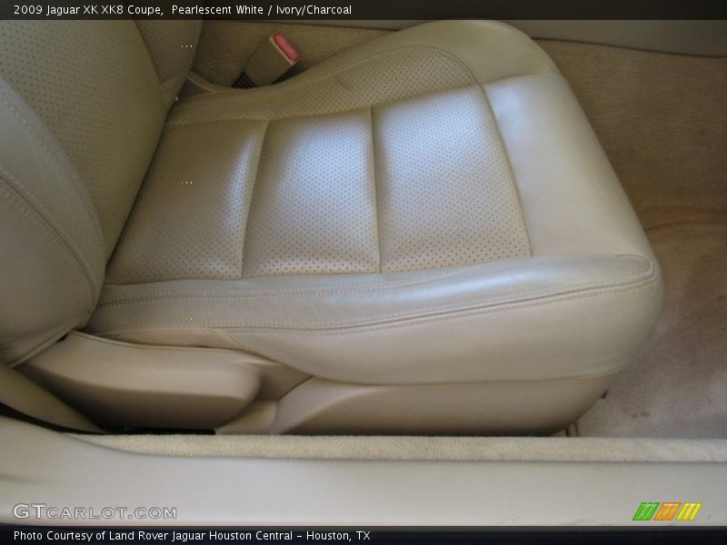 Pearlescent White / Ivory/Charcoal 2009 Jaguar XK XK8 Coupe