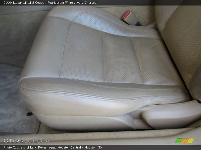 Pearlescent White / Ivory/Charcoal 2009 Jaguar XK XK8 Coupe