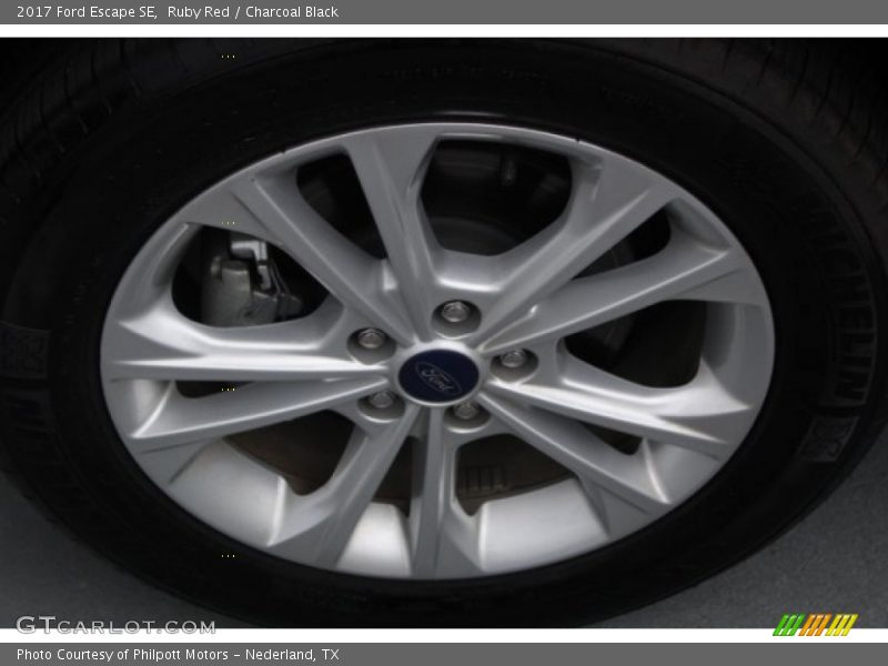 Ruby Red / Charcoal Black 2017 Ford Escape SE