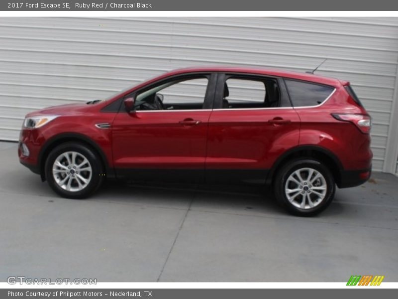 Ruby Red / Charcoal Black 2017 Ford Escape SE