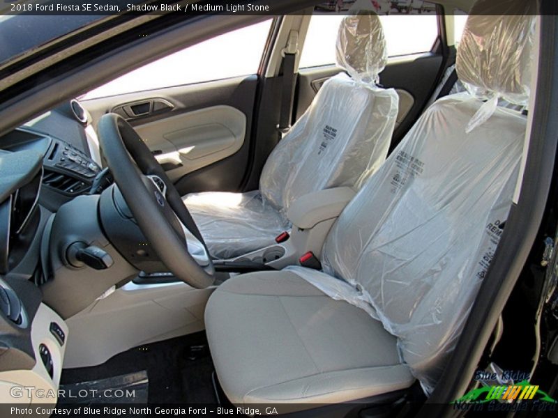 Shadow Black / Medium Light Stone 2018 Ford Fiesta SE Sedan