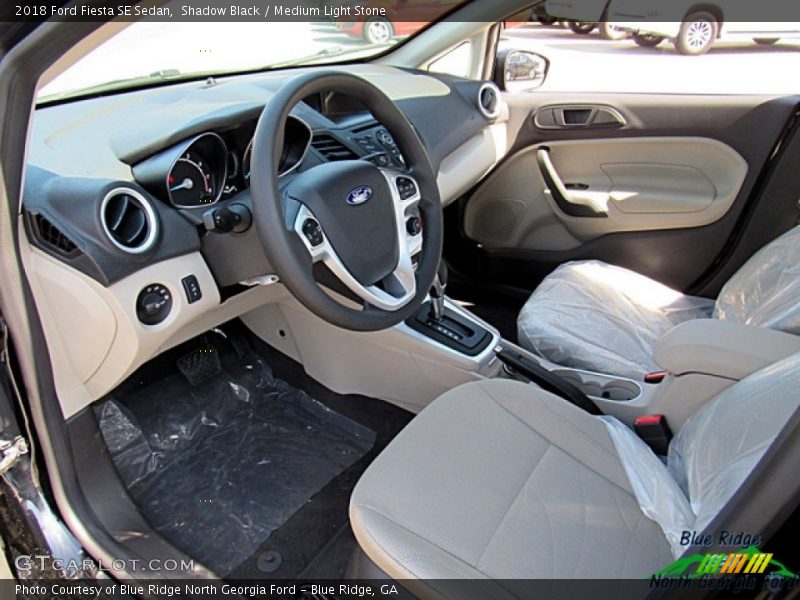Shadow Black / Medium Light Stone 2018 Ford Fiesta SE Sedan