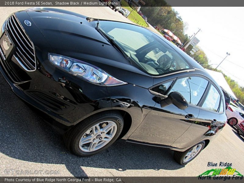 Shadow Black / Medium Light Stone 2018 Ford Fiesta SE Sedan