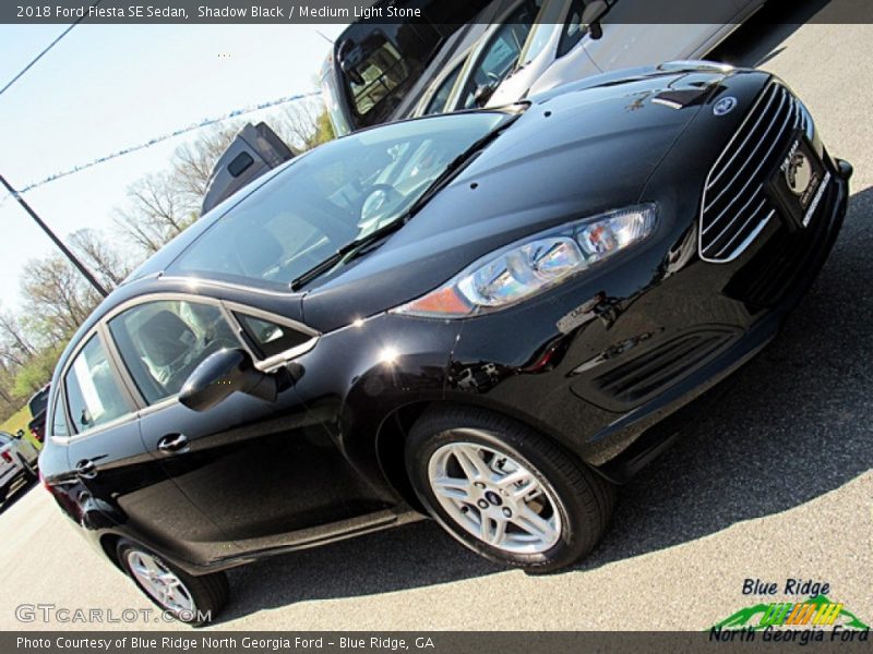 Shadow Black / Medium Light Stone 2018 Ford Fiesta SE Sedan