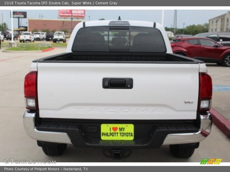 Super White / Cement Gray 2018 Toyota Tacoma SR5 Double Cab