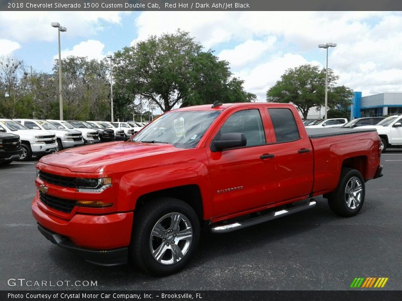 Front 3/4 View of 2018 Silverado 1500 Custom Double Cab