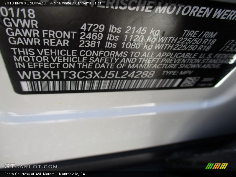 Alpine White / Canberra Beige 2018 BMW X1 xDrive28i