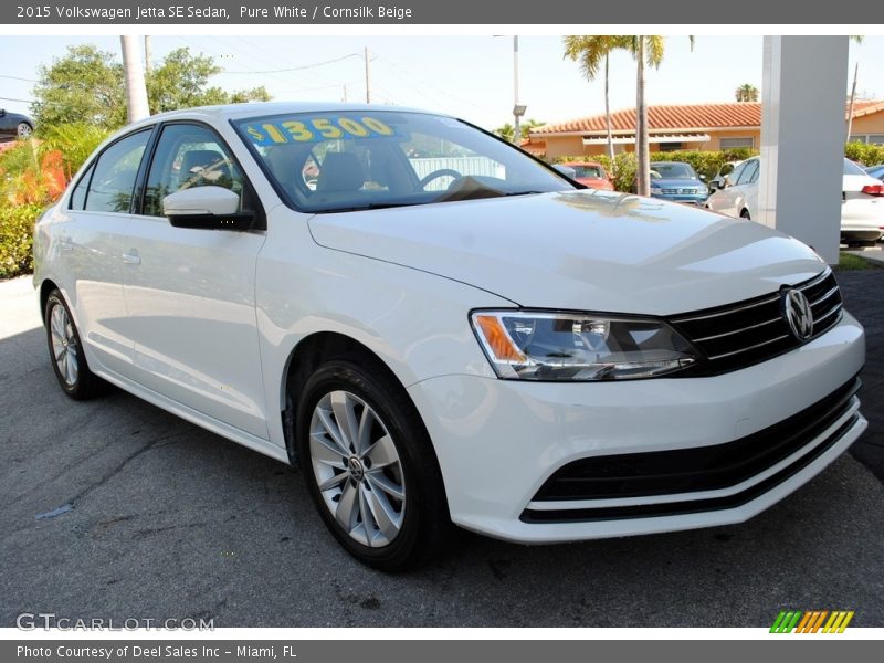 Pure White / Cornsilk Beige 2015 Volkswagen Jetta SE Sedan