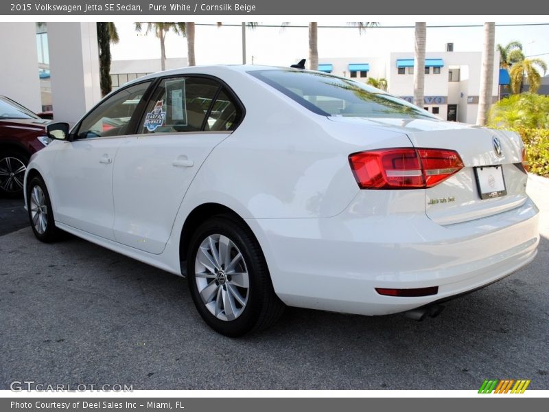 Pure White / Cornsilk Beige 2015 Volkswagen Jetta SE Sedan