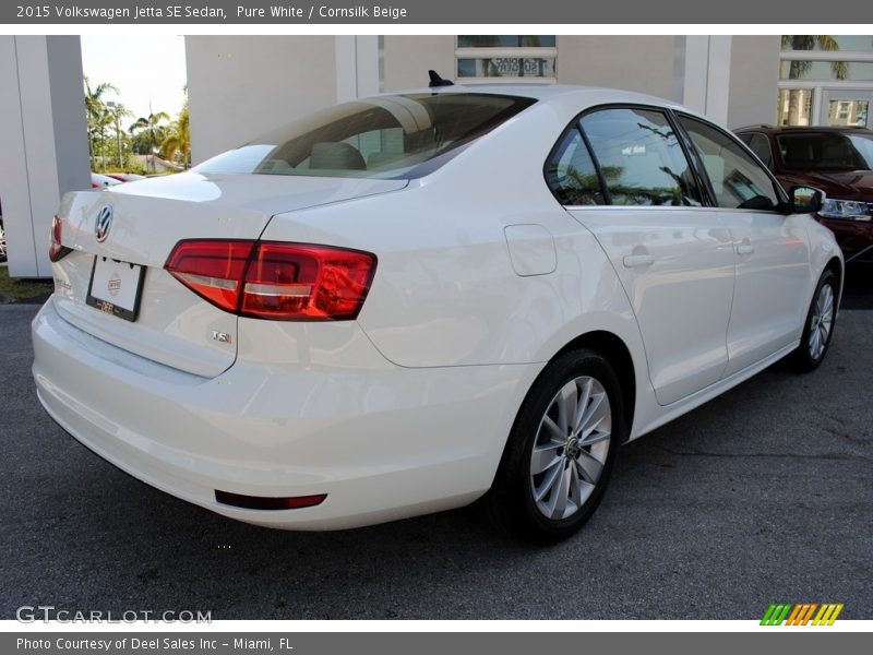 Pure White / Cornsilk Beige 2015 Volkswagen Jetta SE Sedan