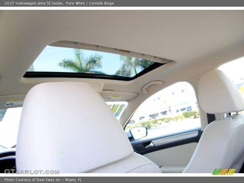 Pure White / Cornsilk Beige 2015 Volkswagen Jetta SE Sedan