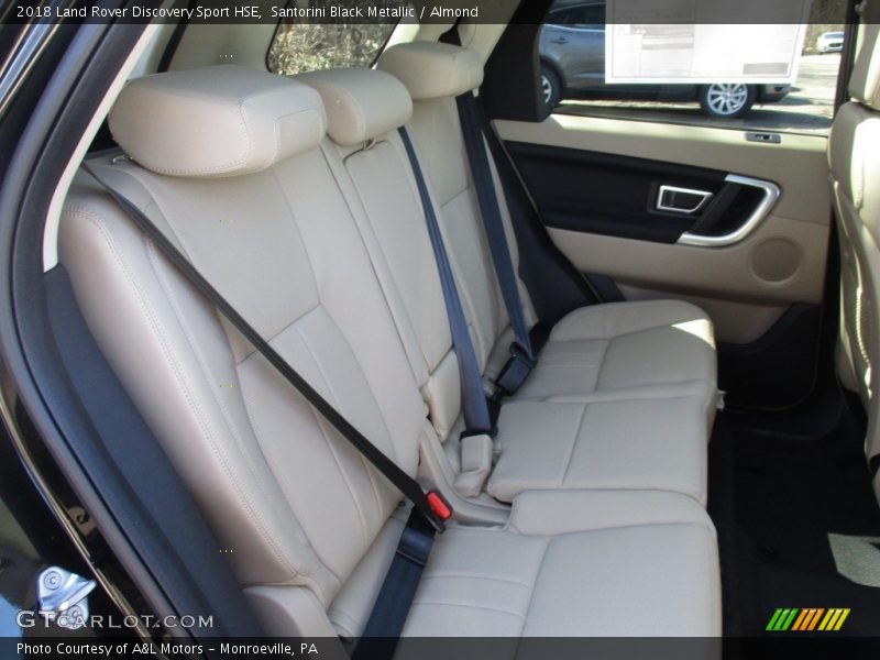 Santorini Black Metallic / Almond 2018 Land Rover Discovery Sport HSE