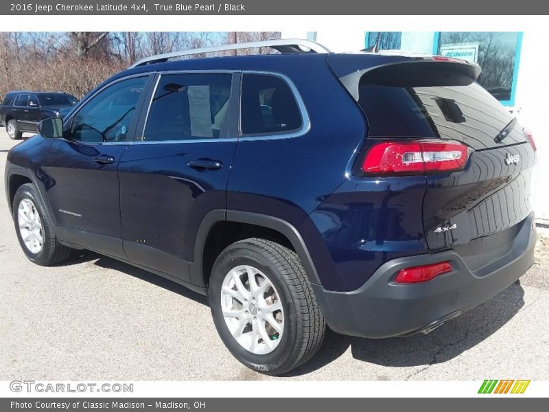 True Blue Pearl / Black 2016 Jeep Cherokee Latitude 4x4