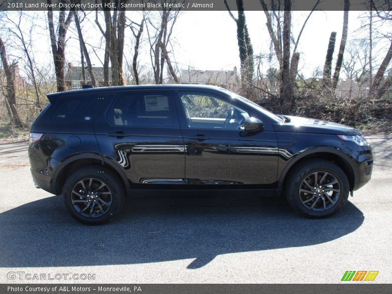 Santorini Black Metallic / Almond 2018 Land Rover Discovery Sport HSE