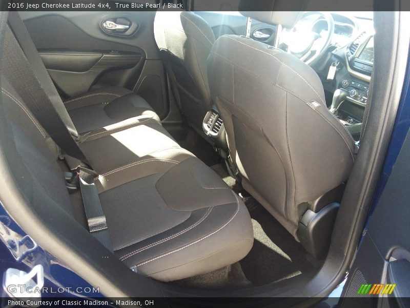 True Blue Pearl / Black 2016 Jeep Cherokee Latitude 4x4
